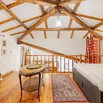Rome's Hidden Gem Apartmán