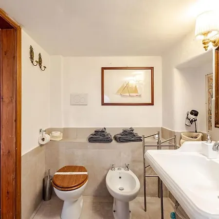 Rome's Hidden Gem Apartment *